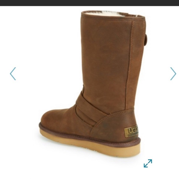 ❄️UGG❄️ ONLY ONE LEFT 😊 - Picture 2 of 8